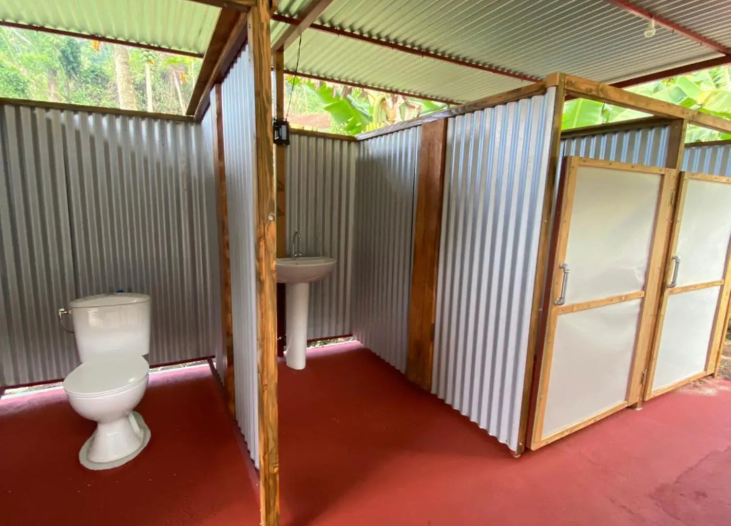 Fare Hau Camp Hotel Patio  Patio (Tahaa)